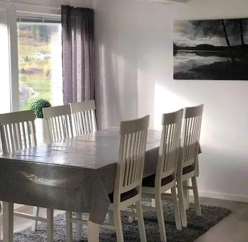 I Landlige Omrade Med Nydelig Utsikt *