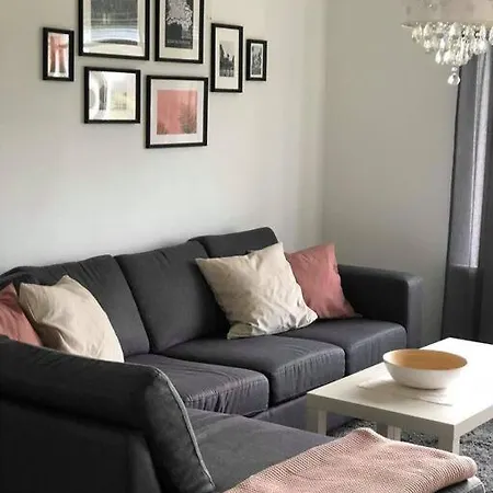I Landlige Omrade Med Nydelig Utsikt Vakantiehuis *